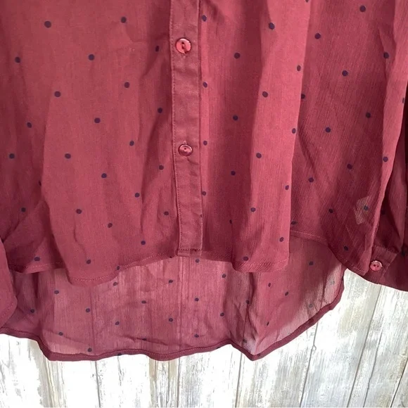 41 Hawthorn Red Dot High Low Button Down - Picture 2 of 6